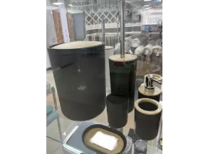 Набор в ванну 6 предметов черный с бамбуковой крышкой